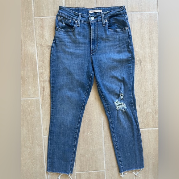 Levi’s 721 High Rise Skinny Ankle Jeans - Picture 11 of 11